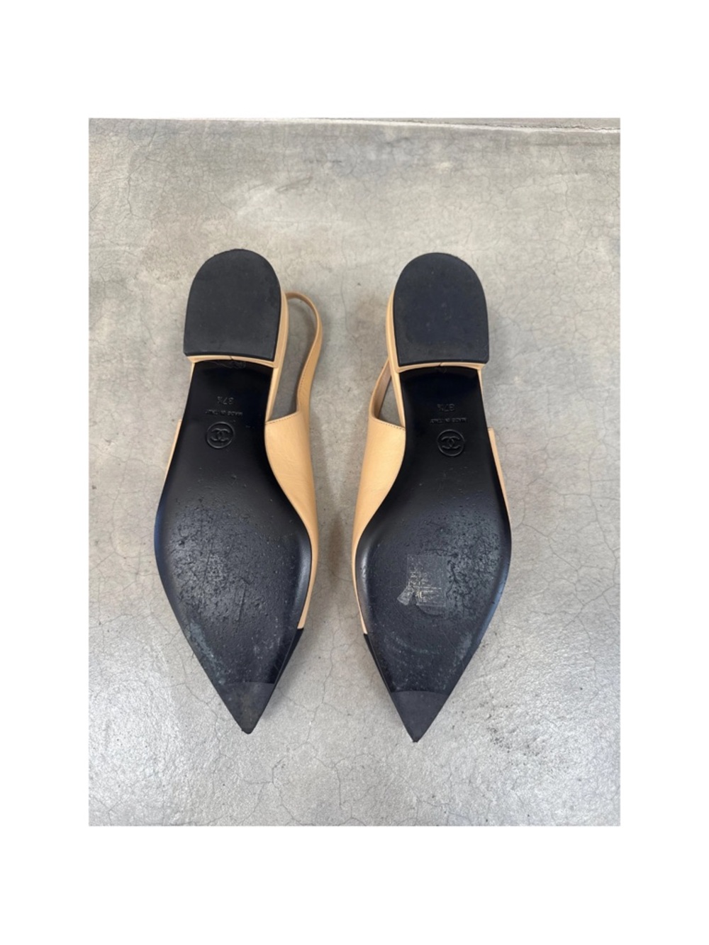 CHANEL Beige and Black Pointed Slingback Flats - Picture 6 of 10